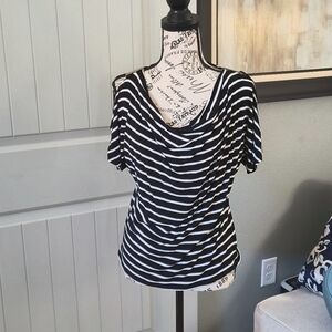 New without tag Michael kors black and white off shoulder top